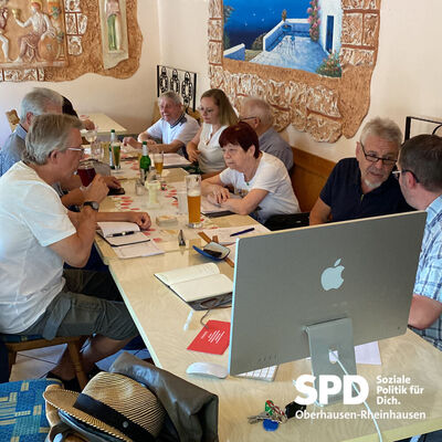Rege Diskussionen unter den Mitgliedern