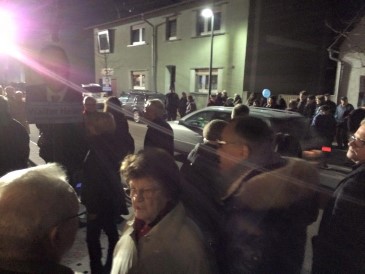 Siegesfeier bei schlechen Lichtverhältnissen :-)